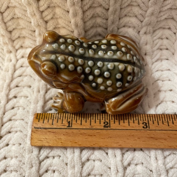 1960s Vintage Porcelain Toad Figurine Gold Eyes from Japan - Picture 8 of 9